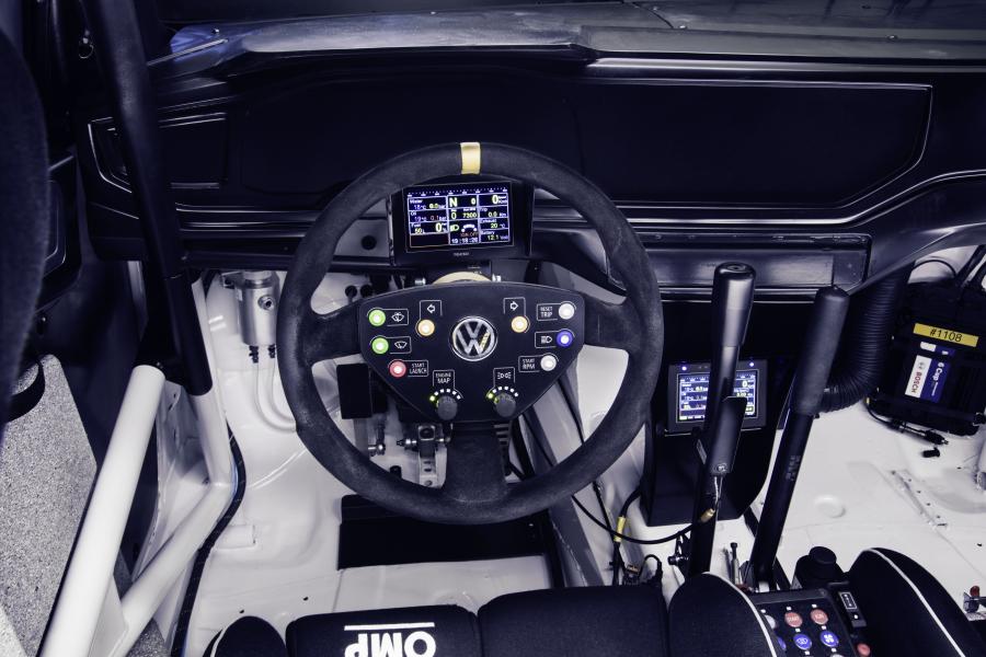 Торпедо Volkswagen Polo GTI R5 (Typ AW) 2019 года  (фото 7 из 27)
